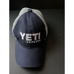 Yeti Coolers Snap Back Trucker Hat Cap Mesh Navy Blue One Size